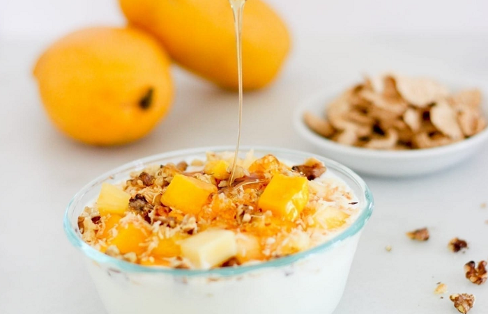 Coconut Yogurt + Mango Chunks